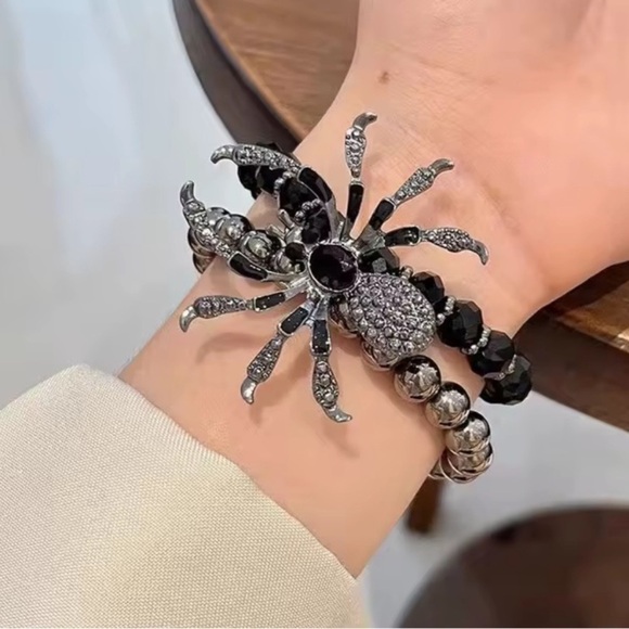 Unisex halloween gothic party adjustable Black and Silver Spider Bracelet - Picture 7 of 9